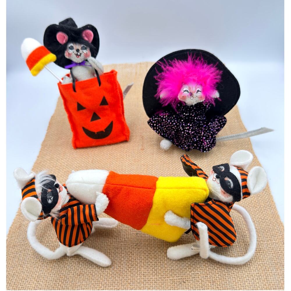 Annalee Retired Halloween Decor Masked Bandit, Witch and Bag of Treats 3pc Lot